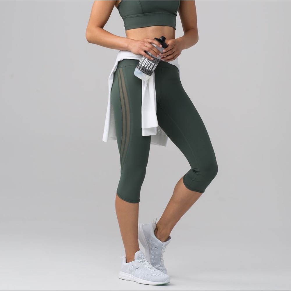 Lululemon Sun Setter Crop 17”